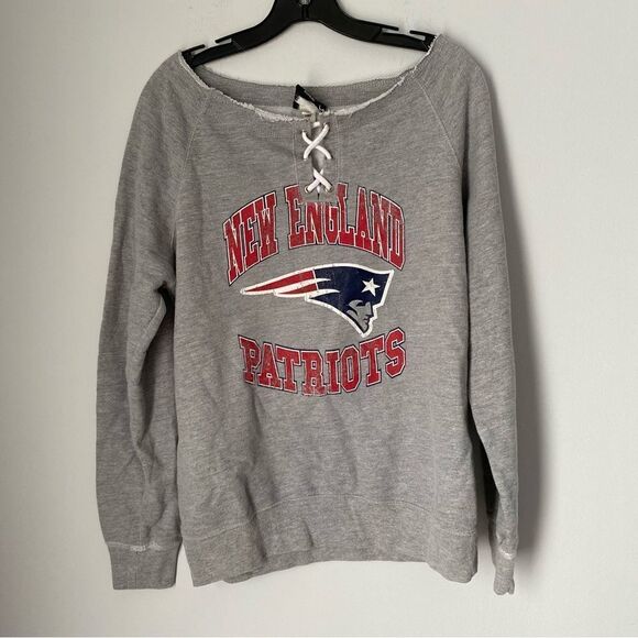 NFL Team Apparel Women’s Boat Neck Long Sleeve New England Patriots Top - Picture 1 of 5